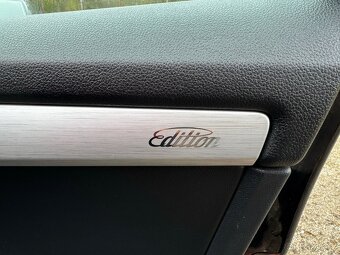 Škoda Octavia 2,0Tdi 110kw DSG Xenony pěkná výbava - 16