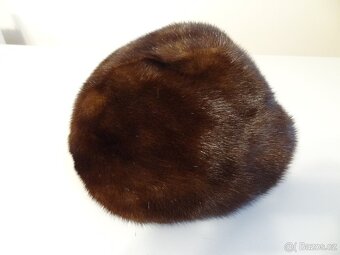 NOREK. Starší kožešina. Čepice - 16
