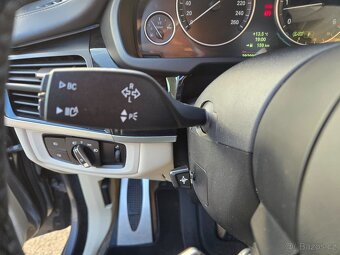 BMW X5 F15 40d xDrive 230kw, M-Paket, velký servis i výbava - 16