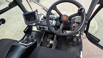 Víceúčelový zametací stroj AUSA B200H,  sklápěč, 4x4 - 16