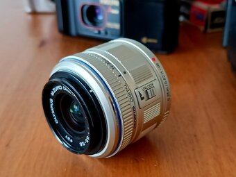 FOTO konvolut - fotoaparáty, blesky aj. - 16