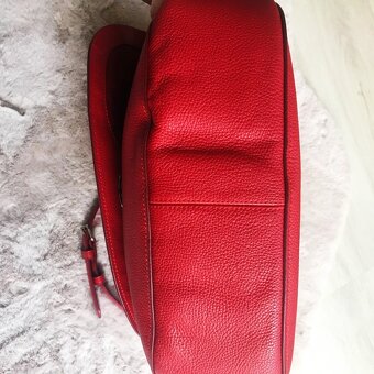 Sytě červená kabelka Coach - 16