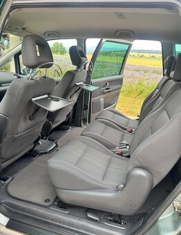VOLKSWAGEN SHARAN 1.9 TDI 7-MIESTNY HIGHLINE - 16