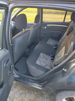 Dacia Sandero r.v. 2009 64kW - 16