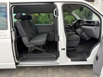 Volkswagen Caravelle 2.0 TDI DSG Comfortline Long 2023 - 16
