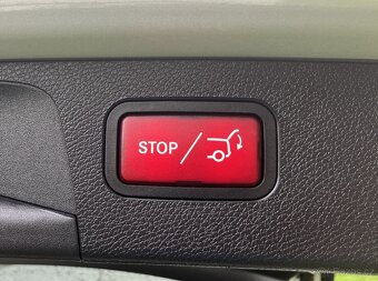 Mercedes E 220d T 9G-Tronic, Command, kamera, DPH - 16