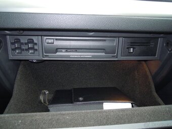 Volkswagen Golf, 1.4TSi COMFORTLINE-SERVIS-103KW - 16