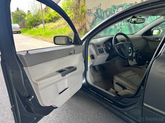 VOLVO V50 T5 2.5 162KW,XENON,VÝHŘEV,KŮŽE,SOUND,TAŽNÉ,MANUAL - 16