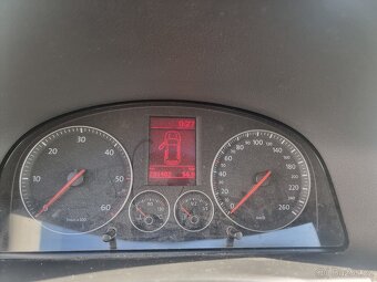 Volkswagen Touran 2.0TDI DSG - 16