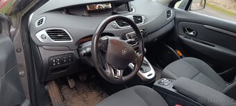Renault Grand Scenic - 16