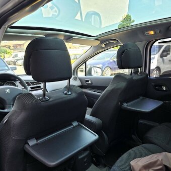 Peugeot 5008 1,6i Family benzín 115kw - 16