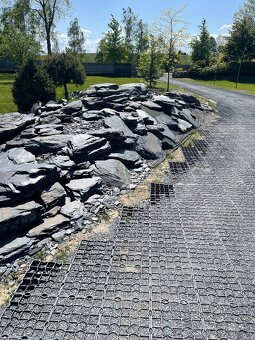 BŘIDLICE DRCENÁ SAMOVAZNÁ MLATOVÁ zahradní dekorační kámen - 16