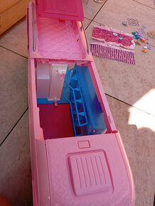 Obytný vůz pro panenku Barbie - 16