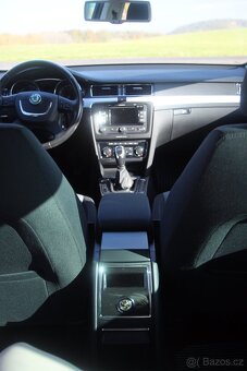 Škoda Superb 1,6 TDi GreenLine 77KW Combi - 16