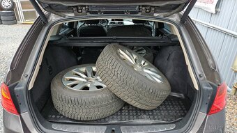 BMW Řada 3 2,0 320d xDRIVE Modern Line Touring - 16