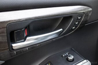 Toyota Highlander 2.5 Hybrid Dynamic Force Executive AWD - 16