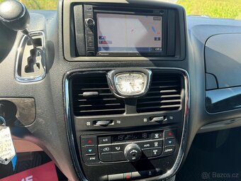 Lancia Voyager 3.6 Navi Stown Go RT Kůže 2012 - 16