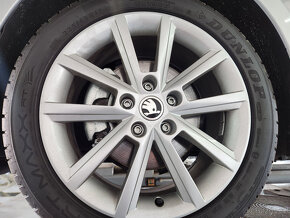 Škoda Octavia 1,6tdi 77kW  najeto 1050km  - 16