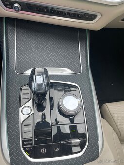 BMW X7 3.0 M50d - 16