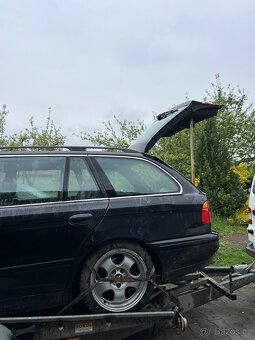 BMW e39 525i touring - 16