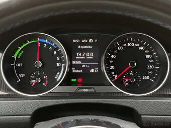 VW Golf GTE - 16