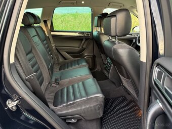 Volkswagen Touareg 3.0 TDI 4MOTION Rline - 16