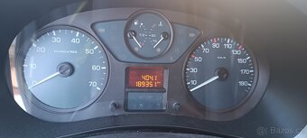 Citroen Berlingo 1,6-80kw-benzín-7míst - 16