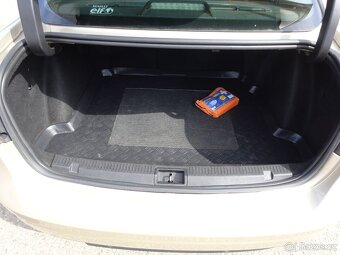 Renault Fluence 1.6i r.v.2010 (1.Majitel) DĚDICTVÍ - 16