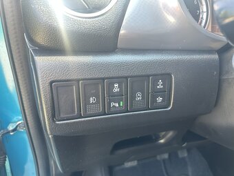 Suzuki Vitara 1.6i 88kW  serviska - 16