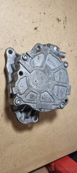 Různé náhradní díly z VW Passat B6 2.0 tdi 103 kw - 16