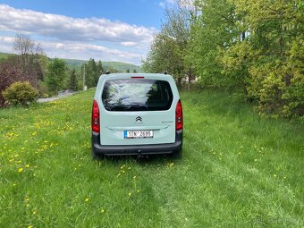 MPV Berlingo 1.5 BlueHDi 100S&S MAN FEEL, Zelená AQUA - 16