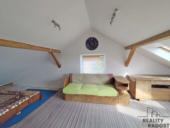 Prodej trojgeneračního domu, pozemek 1122 m2 - 16