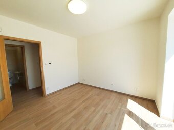 pronájem novostavby autoservisu s bytem a pozemkem 903 m2 - 16