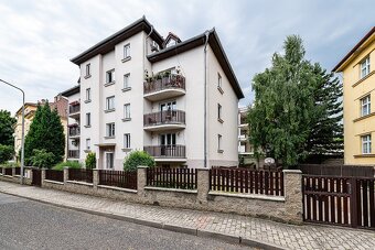 Vybavený byt 1+1 s klimatizací a zahradou - 16