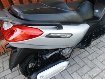 Piaggio X7 125 - 16