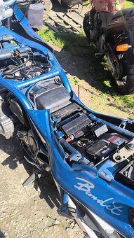 Suzuki Bandit GSF 600 S rv1998 - 16