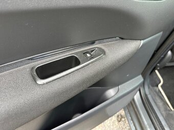 Peugeot 5008 1.6HDI 80kw - 16