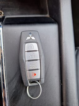 Mitsubishi Outlander - 16
