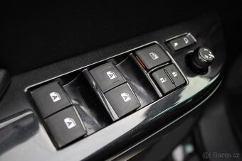 Toyota Hilux DC 2.4 I D-4D Executive A/T - 16