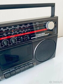 Radiomagnetofon Toshiba RT 6015, rok 1985 - 16