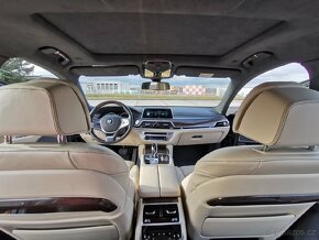 BMW 750i G11 XDrive INDIVIDUAL DPH ČR 2.majitel - 16
