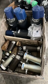 Prodám kit sklápěcí 3.5 t 5.5 t 7.5 etc - 16