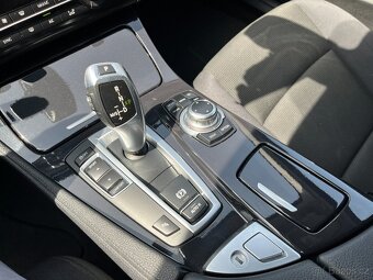 BMW F11 520D - 16