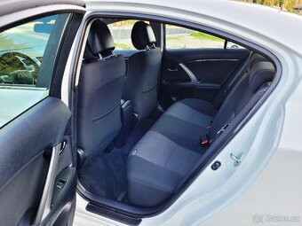 TOYOTA Avensis Limousine, 2.2 D-4D, r.v. 2015, plný servis - 16