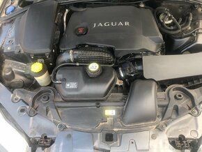Jaguar XF 3.0 TDV6 2011 155kW - 16