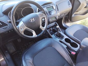 Hyundai ix35 2.0CRDi 4x4-Koup.ČR,CEBIE, SERVISKA, PO SERVISU - 16