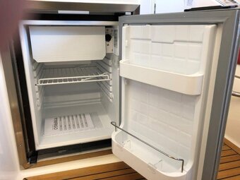 BAYLINER 742 Cuddy + MERCRUISER 6,2l V8 MPI DTS 350ps BRAVO - 16