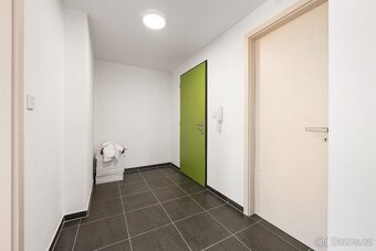 Litomyšl nový střešní byt 3kk, velká terasa, dvě garáž.stání - 16