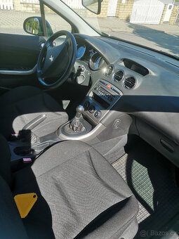 Peugeot 308 Kup CZ Naj 100tkm Serviska 1.4i Benzín 72Kw Sup - 16