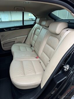 Škoda Superb 125kW 4x4 Elegance - 16